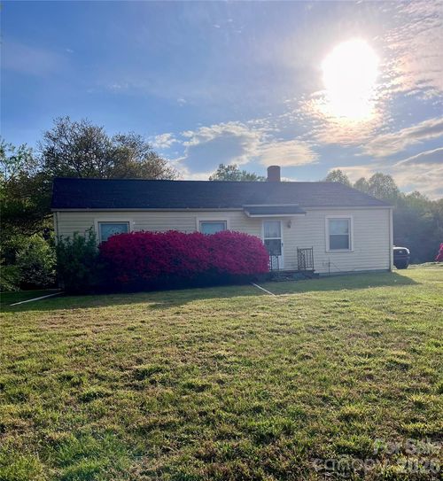 1033 Nc 16 Highway N, Taylorsville, NC, 28681 | Card Image