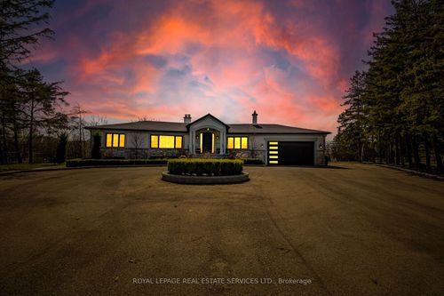 12 Julian Dr, Brampton, ON, L6P0L2 | Card Image