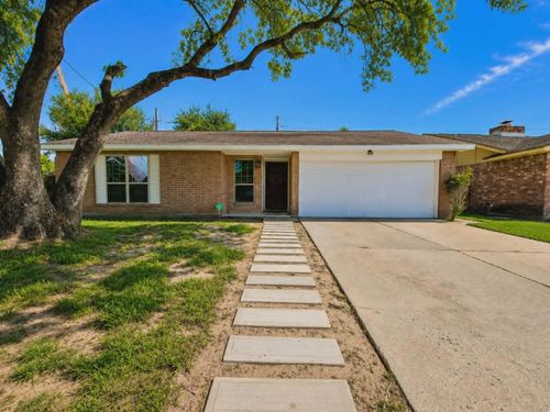 7422 Silent Wood Lane, Houston, TX, 77086 | Card Image
