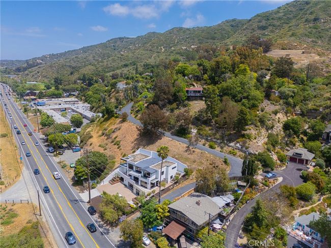 B - 20000 Broadway St, Condo with 2 bedrooms, 2 bathrooms and 4 parking in Laguna Beach CA | Image 11