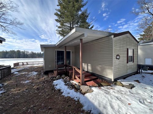 30-2221 Grass Lake Ave, Lake, MI, 48632-8515 | Card Image