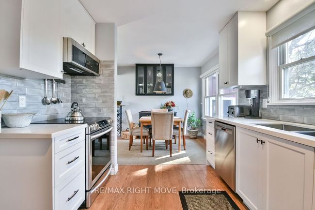 35 Fittons Rd E, House other with 3 bedrooms, 2 bathrooms and 4 parking in Orillia ON | Image 11