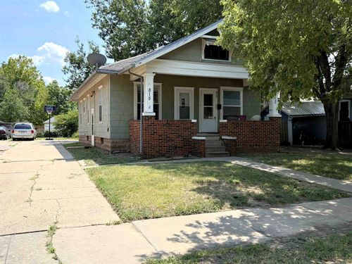817-815-817 Park St, Salina, KS, 67401-2170 | Card Image