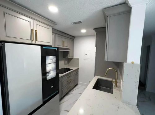 201-1945 Abbey Rd, West Palm Beach, FL, 33415-5690 | Card Image