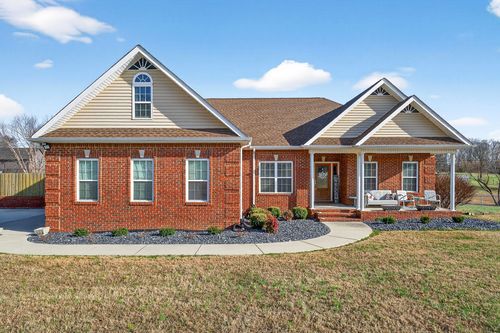 576 Courtney Ann Dr, Mc Minnville, TN, 37110-5814 | Card Image