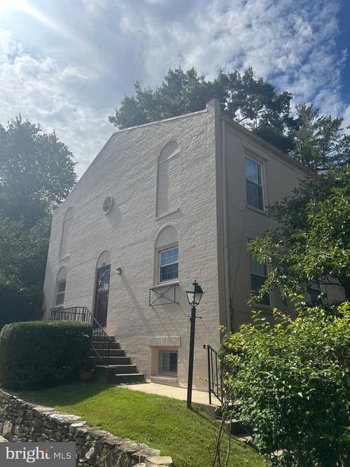 a532-532 Meadow Hall Dr, ROCKVILLE, MD, 20851-1556 | Card Image