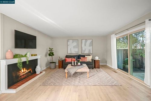 1605 Countrywood Ct, Walnut Creek, CA, 94598-1009 | Card Image