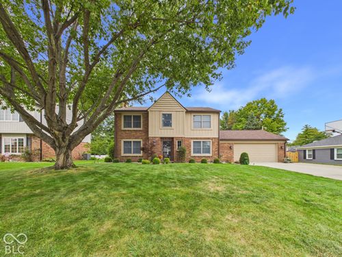 2106 Hillcrest Ave, Anderson, IN, 46011-1064 | Card Image
