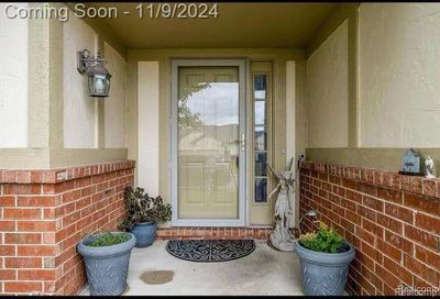 41874 Brookview Lane, Condo with 2 bedrooms, 2 bathrooms and null parking in Clinton Twp MI | Image 3