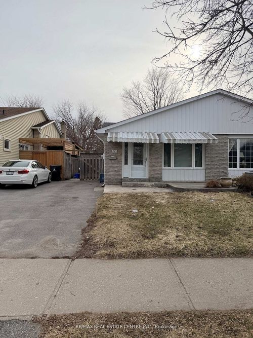 245 Heritage Dr, Kitchener, ON, N2B3A9 | Card Image