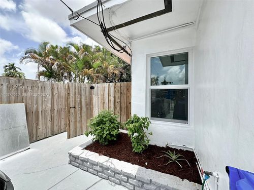 3461-3461 Nw 6th St, Miami, FL, 33125-4007 | Card Image