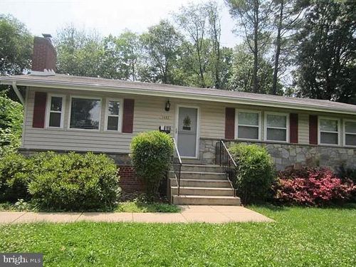 1452 Dewberry Ct, MCLEAN, VA, 22101-5629 | Card Image