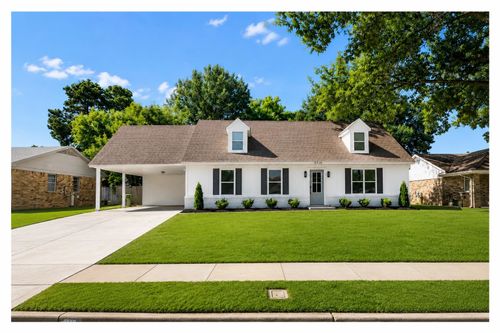 5715 Bartlett Woods Dr, Bartlett, TN, 38134-5415 | Card Image