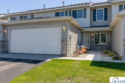 1504 Praha St Se, New Prague, MN, 56071-2471 | Card Image