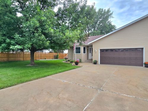 451 Delaware St Sw, Lonsdale, MN, 55046-9660 | Card Image