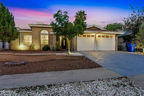 680 Abington Dr, El Paso, TX, 79912-7041 | Card Image