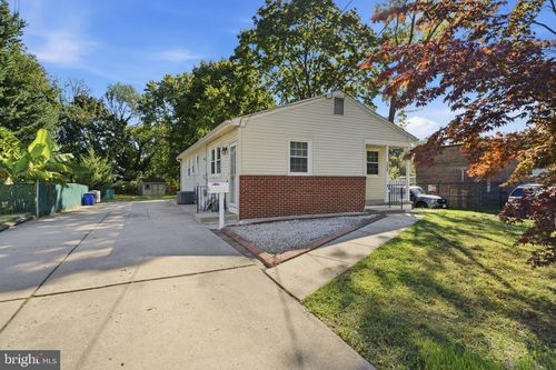 208 W Cedar Ave, OAKLYN, NJ, 08107-2404 | Card Image