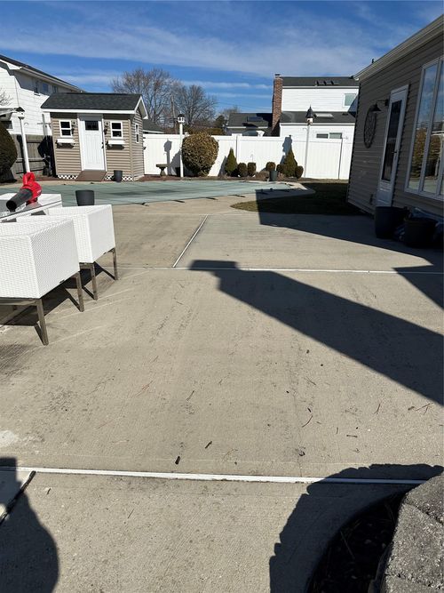 119 Kenwood Dr, Bohemia, NY, 11716-1327 | Card Image
