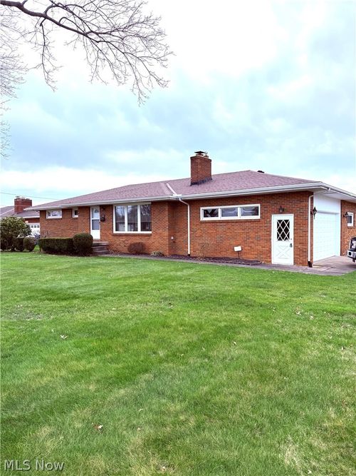 2215 Knollwood Ave, Poland, OH, 44514-1523 | Card Image
