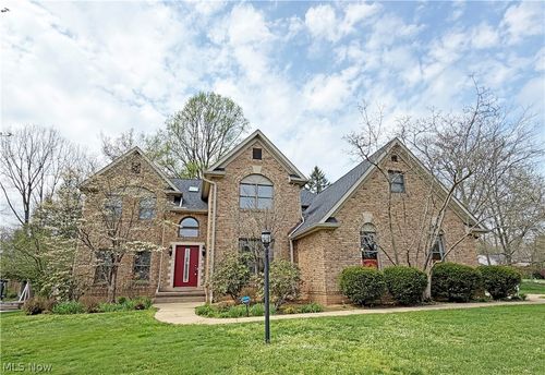 2683 Radford St Nw, North Canton, OH, 44720-7833 | Card Image