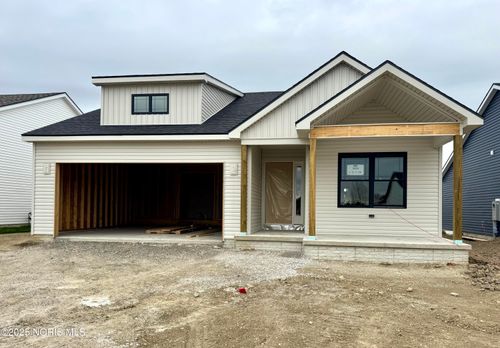 5025 Easton Dr, Oregon, OH, 43616-3024 | Card Image