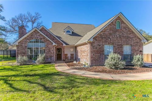 700 Arrowhead Dr, Salado, TX, 76571-4902 | Card Image