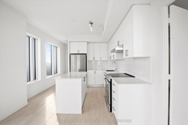 709 - 8960 Jane St, Condo with 2 bedrooms, 3 bathrooms and null parking in Concord ON | Image 6