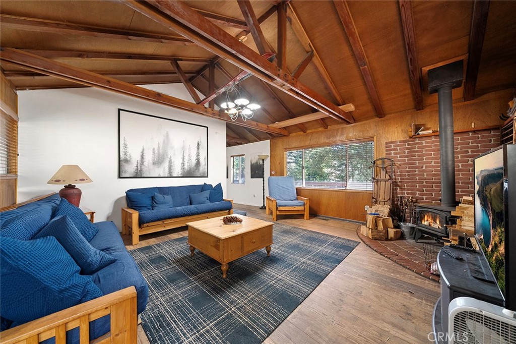Residential in Cedarpines Park 4