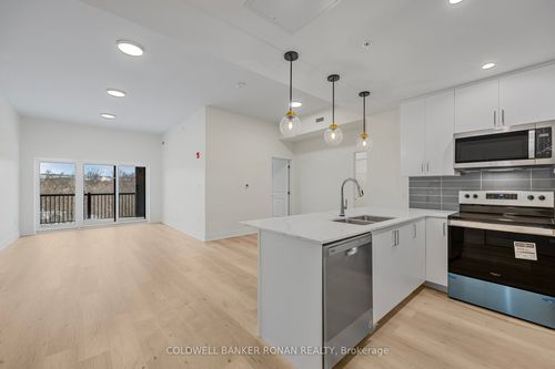 404-121 Mary St, Creemore, ON, L0M1G0 | Card Image