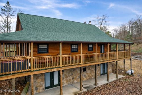 1104 Oak Ct, Gatlinburg, TN, 37738-5524 | Card Image