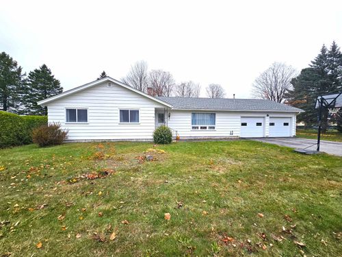 53 Beauchesne St, Derby Line, VT, 05830-8720 | Card Image