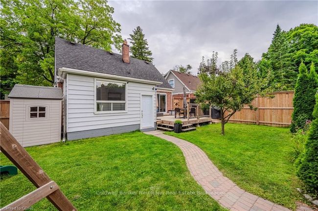 28 Winston Cres, House other with 3 bedrooms, 2 bathrooms and 1 parking in Guelph ON | Image 39
