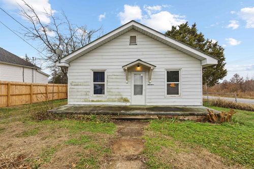 1917 W Poplar St Street, Harrisburg, IL, 62946 | Card Image