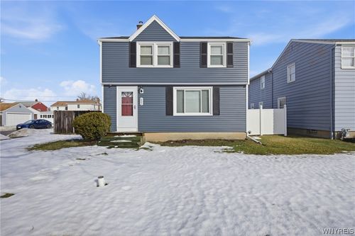 652 Moore Ave, Buffalo, NY, 14223-1804 | Card Image