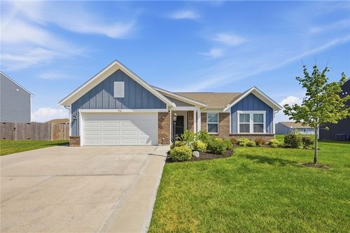 790 Hunters Run Dr, Brookville, OH, 45309 | Card Image