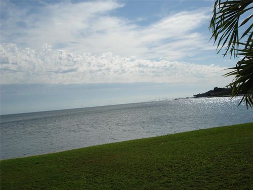 5248-5248 Beach Dr Se, ST PETERSBURG, FL, 33705-4808 | Card Image