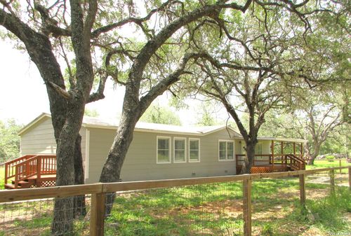 204 County Road 7725, Natalia, TX, 78059-2080 | Card Image