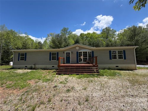398 Dogwood Dr, Bakersville, NC, 28705-7961 | Card Image