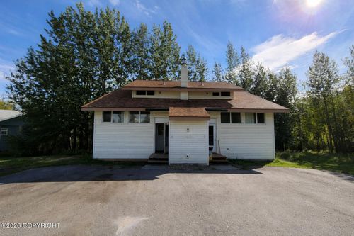1421 Kent Ct, Fairbanks, AK, 99709-3135 | Card Image