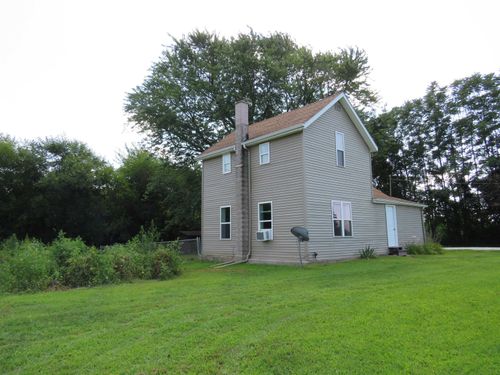 16730 Pear Rd, Culver, IN, 46511-9756 | Card Image