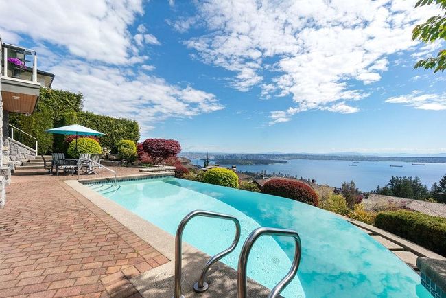 2450 Halston Court, House other with 4 bedrooms, 5 bathrooms and 6 parking in West Vancouver BC | Image 36