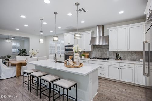 2342 W Gloria Ln, Phoenix, AZ, 85085-4231 | Card Image