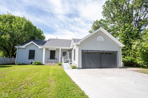 8066 Cardinal Cove Dr, Indianapolis, IN, 46256 | Card Image