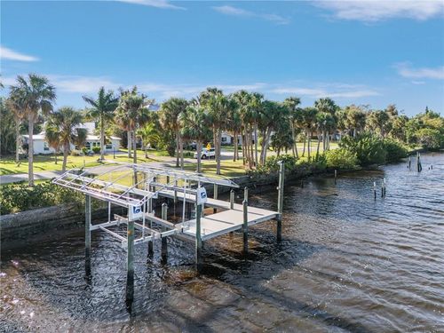4826 E Riverside Dr, FORT MYERS, FL, 33905-2528 | Card Image