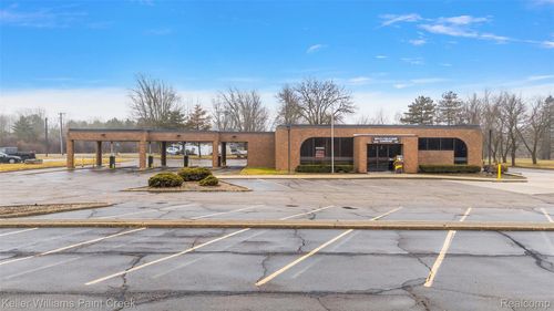 5510 Richfield Rd, Flint, MI, 48506-2243 | Card Image