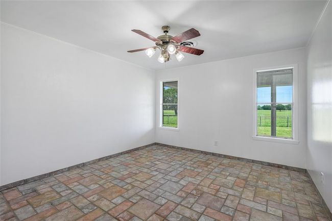 5131 N Us Highway 77, Home with 4 bedrooms, 3 bathrooms and 4 parking in Warda TX | Image 18