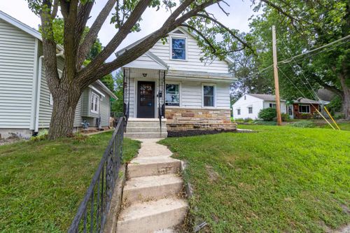 915 Delaware Ave, Fort Wayne, IN, 46805-3409 | Card Image