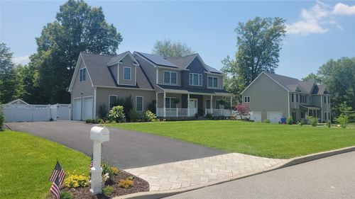 14 Robalene Dr, Goshen, NY, 10924-2327 | Card Image