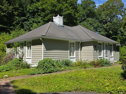 1 Sabbaday Ln, Washington, CT, 06793-1306 | Card Image