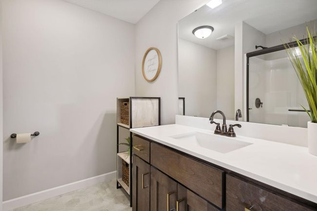 Bedroom 4 w en-suite | Image 41